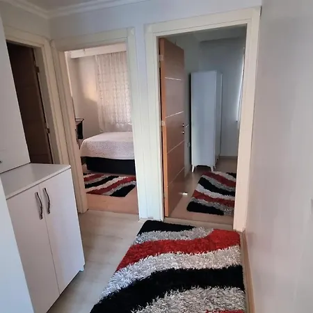 Apartment 2 Bedroom - Close To Metro *